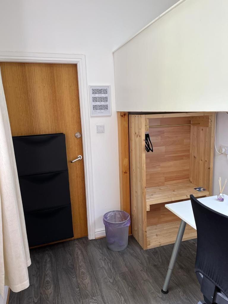Centre 3 * Manchester